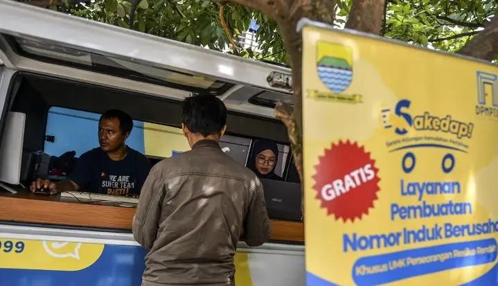 Pengamat Dorong Pemerintah Sediakan Alternatif Akses agar Digitalisasi Layanan UMKM Tak Jadi Hambatan