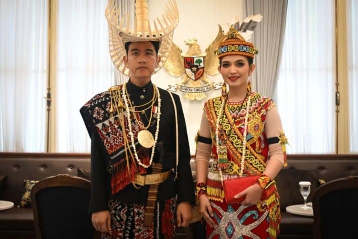 Gibran Kenakan Busana Adat Rote saat Upacara HUT ke-81 RI di Istana Merdeka