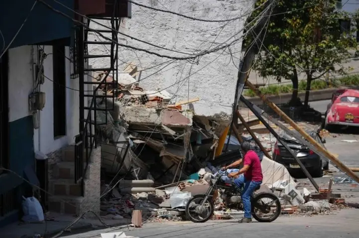 Korban Tewas Gempa Kolombia Bertambah Menjadi 304 Orang, Ratusan Masih Hilang