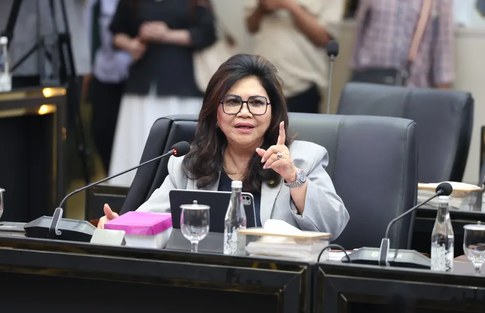 DPR Dorong Revisi UU Penyiaran Atur Media Digital dan Lindungi Pekerja Seni dari AI