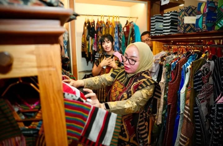 Pemerintah Dorong Industri Lurik Naik Kelas dan Tembus Pasar Internasional