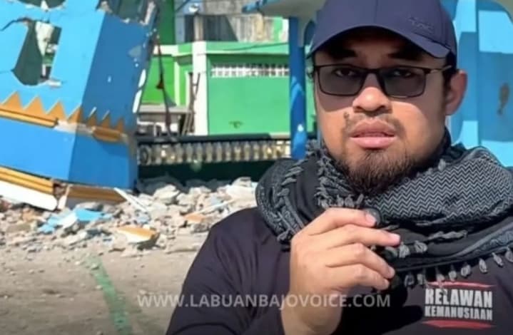 Basarnas Mengevakuasi Jenazah Relawan Gempa NTT dengan Helikopter dari Manggarai Timur