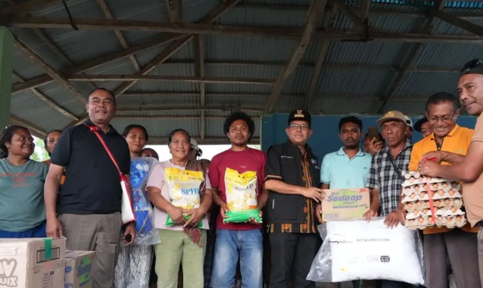 Gubernur NTT Salurkan Bantuan ke Tiga Titik Terdampak Gempa M7,7 di Riung