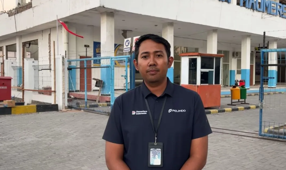 Gempa M7,7 Mengguncang Flores, GM Pelindo Maumere Membantu Penumpang yang Jatuh ke Laut