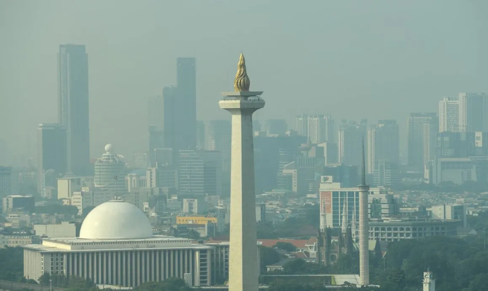 Kualitas Udara Jakarta Memburuk, Warga Disarankan Memakai Masker di Luar Ruangan