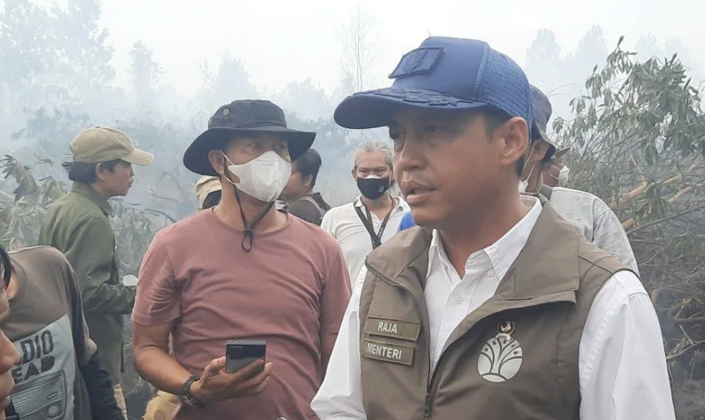 Kemenhut Mengerahkan 1.000 Polisi Hutan untuk Memadamkan Karhutla di Tiga Provinsi Kalimantan