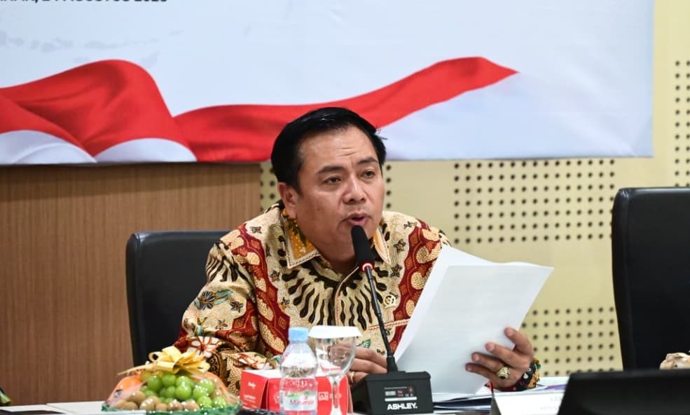 Lasarus Minta Pemerintah Tak Terus Salahkan Masyarakat Lokal dalam Karhutla Kalimantan