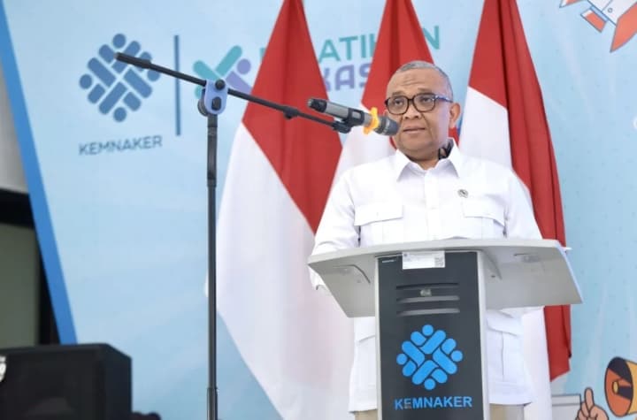 Wamenaker Afriansyah Dorong Penguatan Kompetensi Pekerja Hadapi Perubahan Dunia Kerja