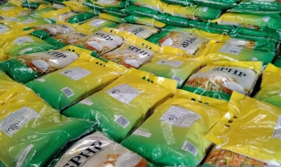 Bulog Medan Tingkatkan Penyaluran Beras SPHP Jadi 150 Ton per Hari untuk Jaga Harga