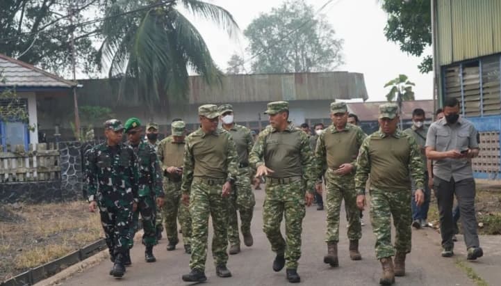 Kodam XII/Tanjungpura Mengerahkan 1.200 Personel untuk Memperkuat Penanganan Karhutla di Kalbar