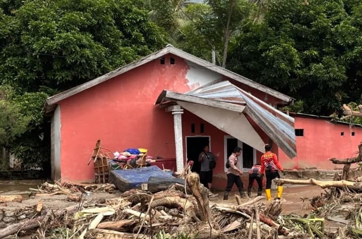Banjir Bandang Menerjang Parigi Moutong, 12 Rumah Rusak dan Puluhan KK Terdampak