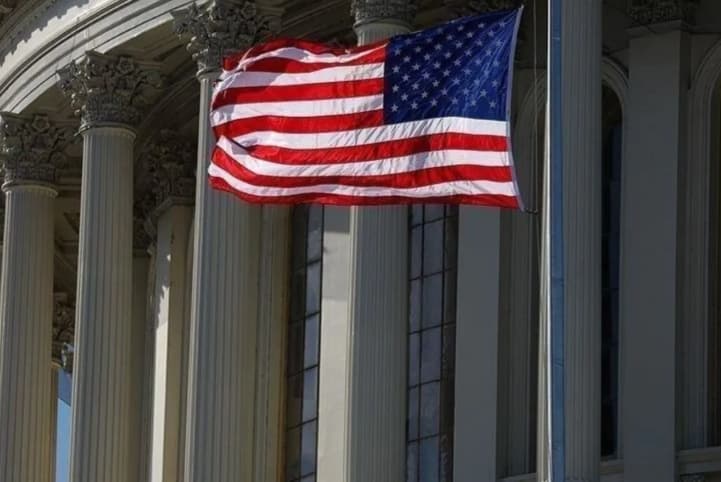Amerika Serikat Menangguhkan Seluruh Permohonan Visa Imigran dari Berbagai Negara