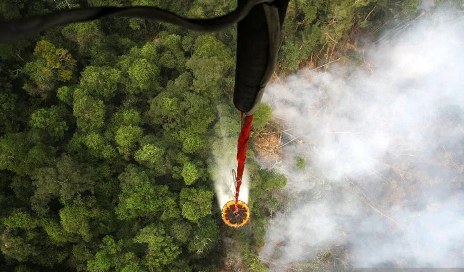 Jepang Kerahkan Kapal Kunisaki, Tiga Helikopter, dan 600 Personel untuk Bantu Indonesia Tangani Karhutla