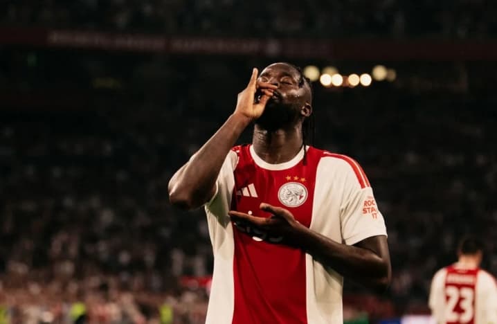 Ajax Menaklukkan Sion 5-3 dan Lolos ke Fase Liga Conference, Maarten Paes Jadi Cadangan