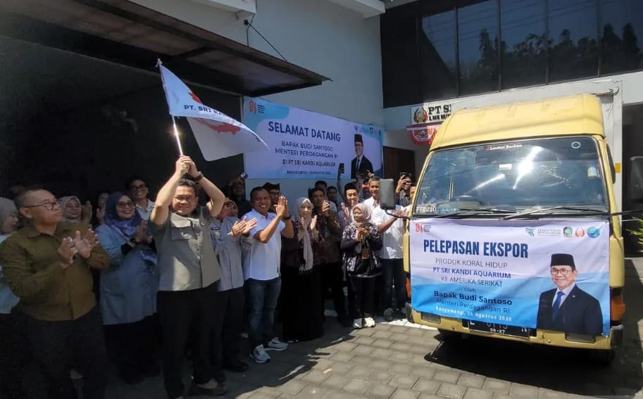 Mendag Budi Santoso Lepas Ekspor Karang Hias Banyuwangi Senilai 2.500 Dolar AS ke Amerika Serikat