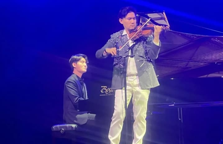 Iskandar Widjaja dan Niu Niu Membawakan “Tanah Air” dalam Konser Kolaborasi di Gedung Kesenian Jakarta
