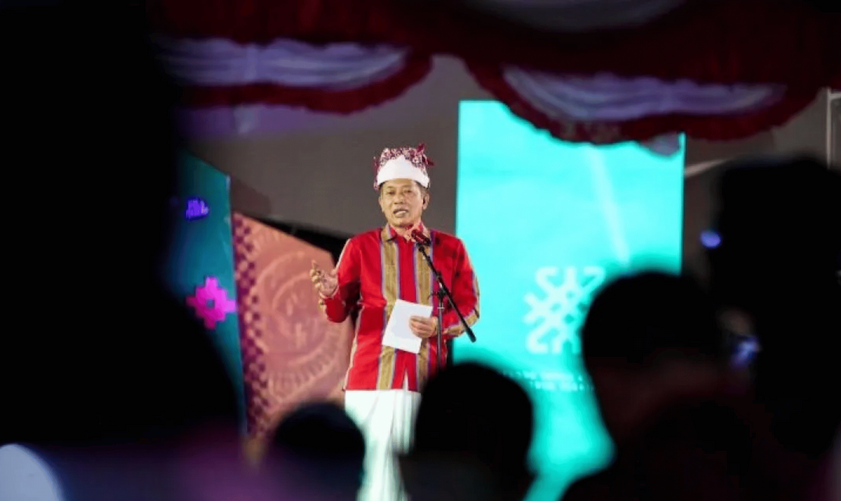 Menkop Dorong Perajin Tenun Toraja Bentuk Koperasi untuk Perkuat Produksi dan Pemasaran