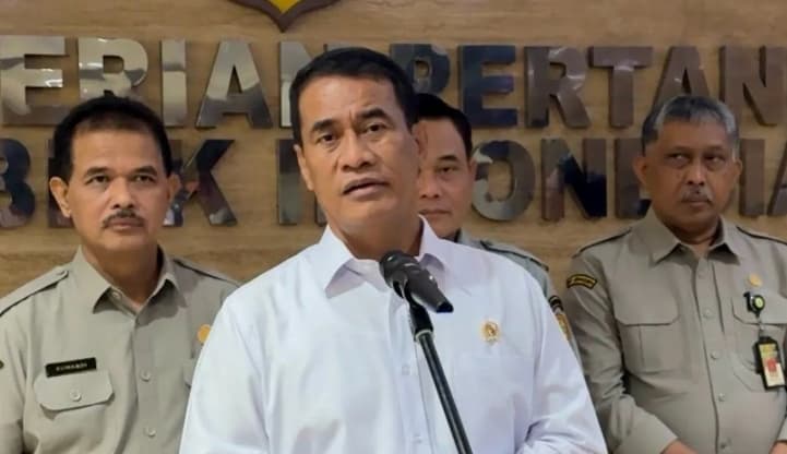 Mentan Amran Mencopot Permanen 13 Pejabat Kementan yang Terlibat Judi Daring