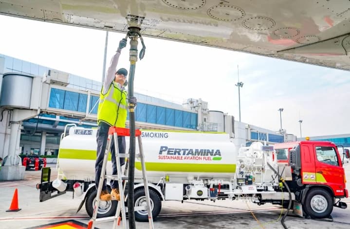 Pertamina Patra Niaga Perluas Layanan SAF ke Lima Lokasi untuk Mendukung Penerbangan Hijau
