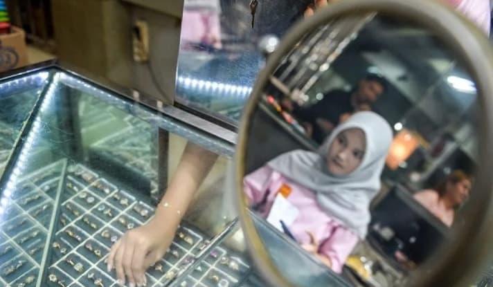 Harga Emas Pegadaian Serempak Naik, Antam Tembus Rp2,711 Juta per Gram