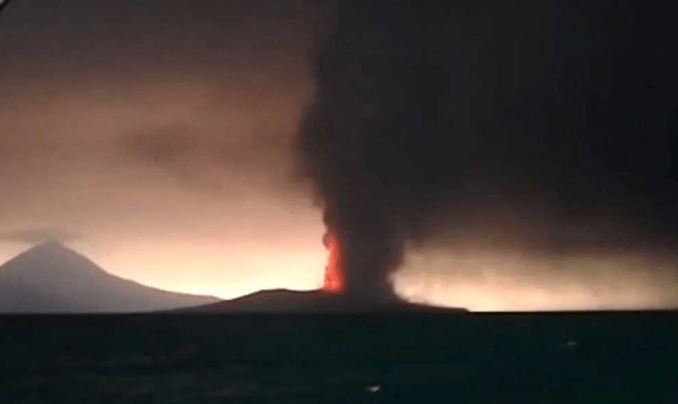Abu Vulkanik Anak Krakatau Menyebar ke Lima Provinsi, Badan Geologi Minta Warga Waspada