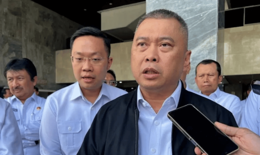 Erupsi Gunung Anak Krakatau Sebarkan Abu Vulkanik, Menhub Tutup Sementara Enam Bandara