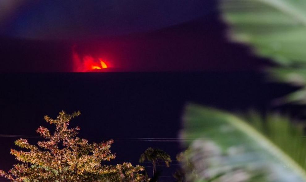 Menkes Siagakan HEOC dan Obat untuk Tangani Dampak Kesehatan Erupsi Anak Krakatau