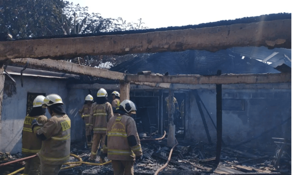 Kebakaran Rumah Konveksi di Rorotan Diduga Dipicu Fenomena Listrik, 65 Petugas Dikerahkan