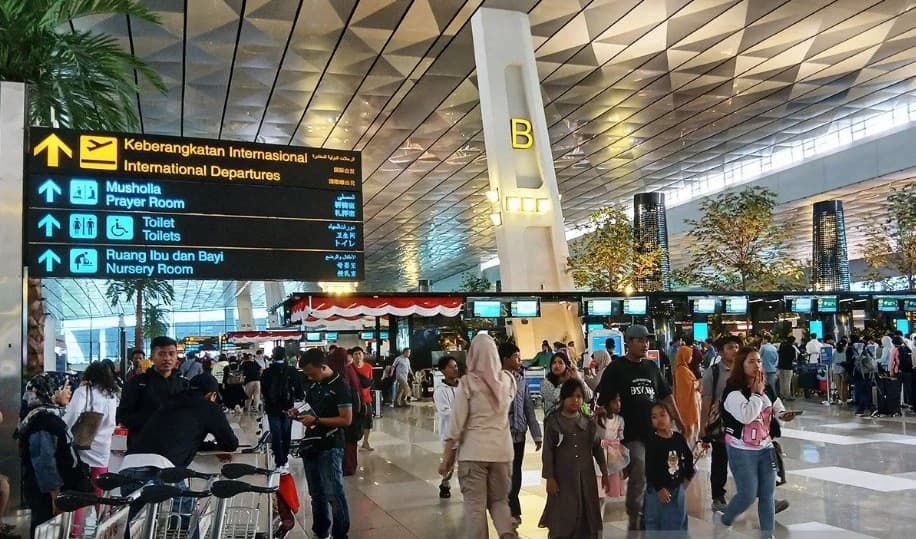 Abu Vulkanik Anak Krakatau Tunda 624 Penerbangan di Soekarno-Hatta, 75 Ribu Penumpang Terdampak