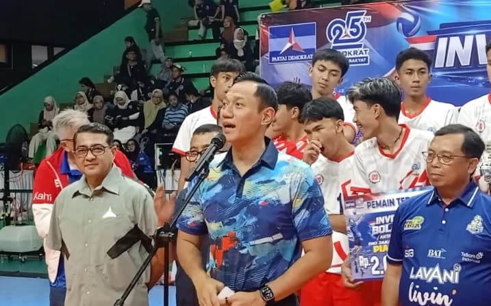 Erupsi Anak Krakatau Ganggu Penerbangan, AHY Mendorong Kesiapan Transportasi Darat dan Laut
