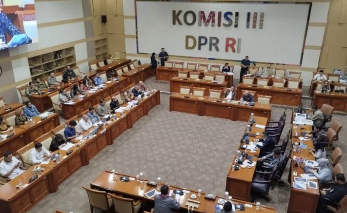 Komisi III DPR Memastikan RUU Perampasan Aset Disahkan 15 Desember 2026