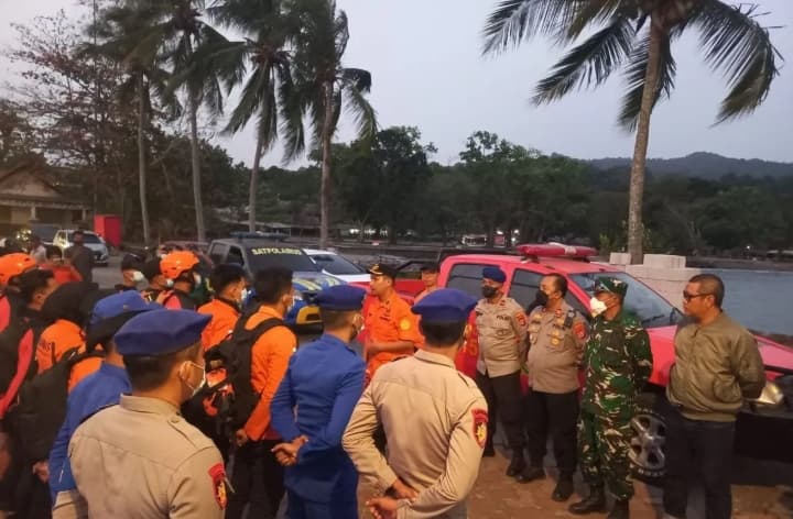 Tim SAR Perluas Pencarian Kapal Pembawa Jurnalis hingga 271 Mil Laut di Selat Sunda
