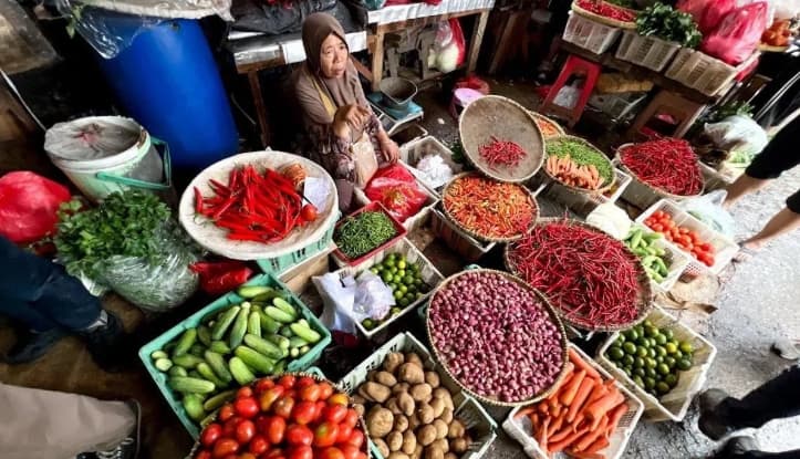 Harga Cabai Rawit Merah Tembus Rp92.400 per Kilogram, Telur Ayam Rp29.250