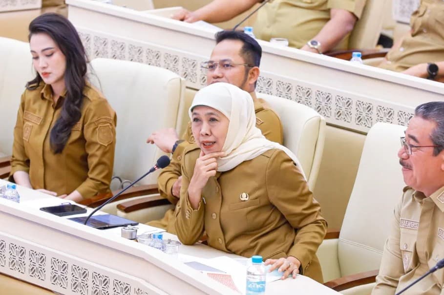Khofifah Dorong Perlindungan Lahan Pertanian Berjalan Selaras dengan Industrialisasi Jawa Timur