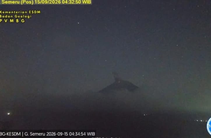 Gunung Semeru Erupsi Empat Kali Disertai Gemuruh Kuat, Kolom Abu Capai 1.000 Meter