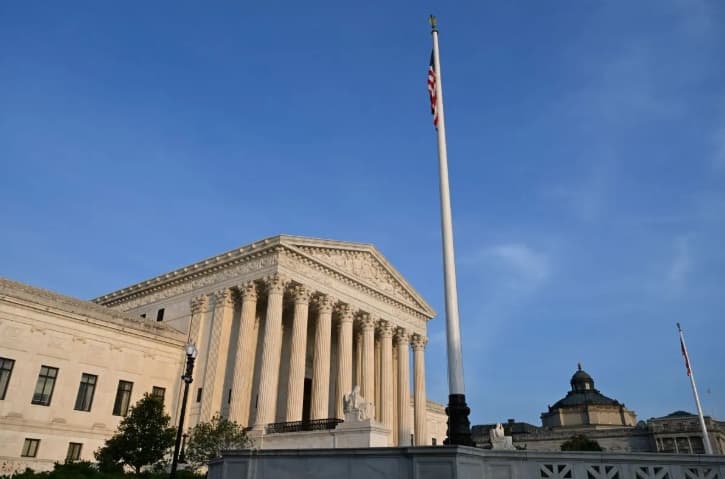 Mahkamah Agung AS Tolak Pembatasan Pemungutan Suara via Pos Pemerintahan Trump Jelang Pemilu 2026