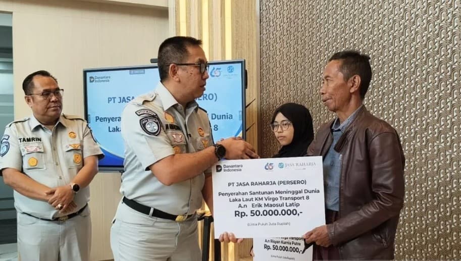 Jasa Raharja Serahkan Santunan Rp70 Juta kepada Keluarga Dua Korban KM Virgo Transport 8
