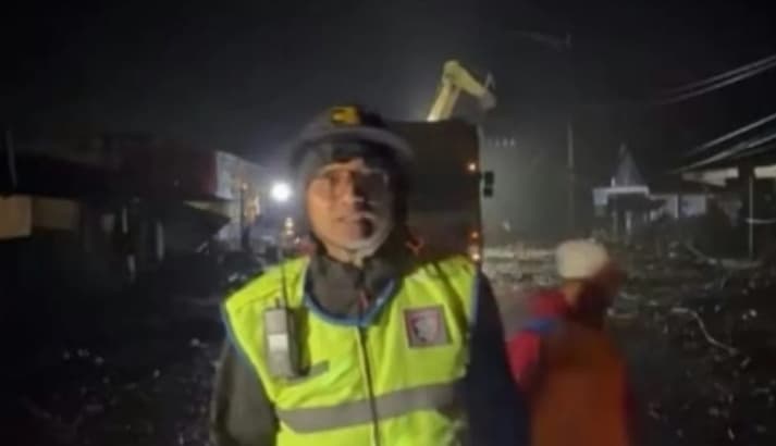 Banjir Bandang Putus Akses Solok-Padang di Arosuka, Pengendara Dialihkan via Padang Panjang