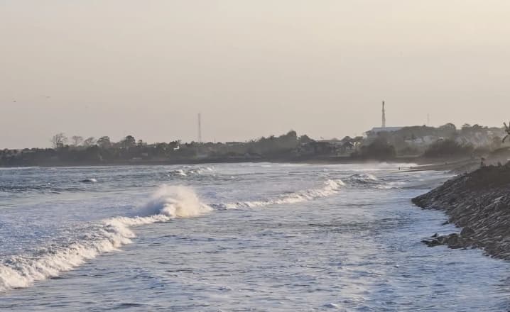 BBMKG Peringatkan Air Laut Pasang di Bali pada 26-30 September 2026