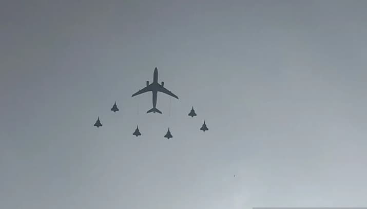 Jet Tempur Rafale TNI AU dan Prancis Simulasikan Pengisian Bahan Bakar di Udara