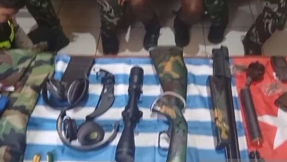 Satgas Yonif 462 Kopasgat Amankan Paket Berisi Senapan Angin dan Bendera Bintang Kejora di Wamena