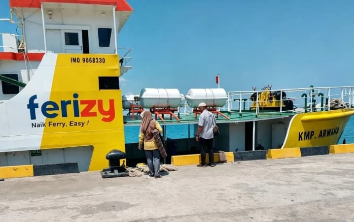 Kapal Perintis Menjadi Jembatan Asa Warga Pulau Sabutung untuk Menjangkau Daratan