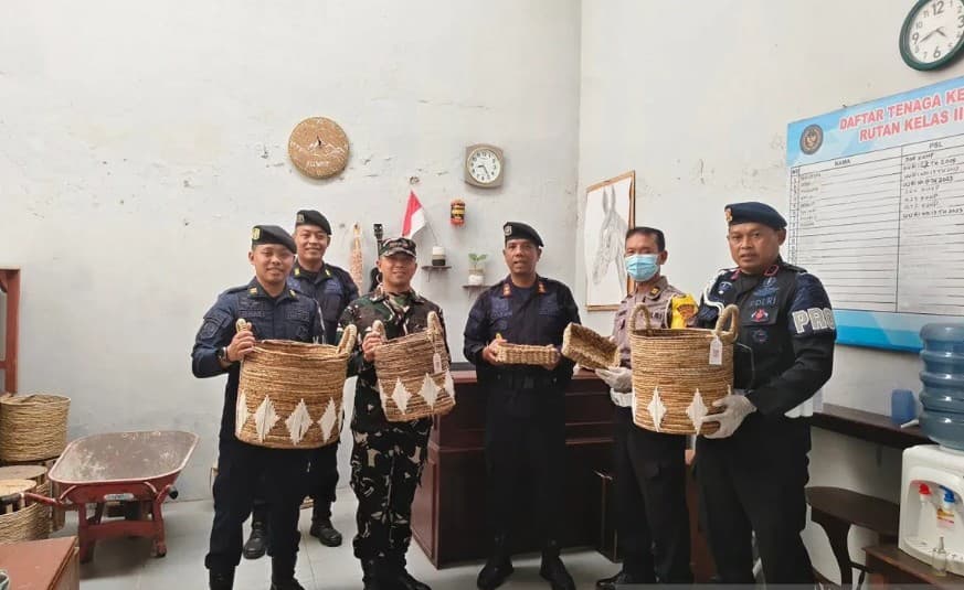 Rutan Wates Bekali Warga Binaan Keterampilan Kerajinan Serat Alam hingga Program Wajib Mengaji