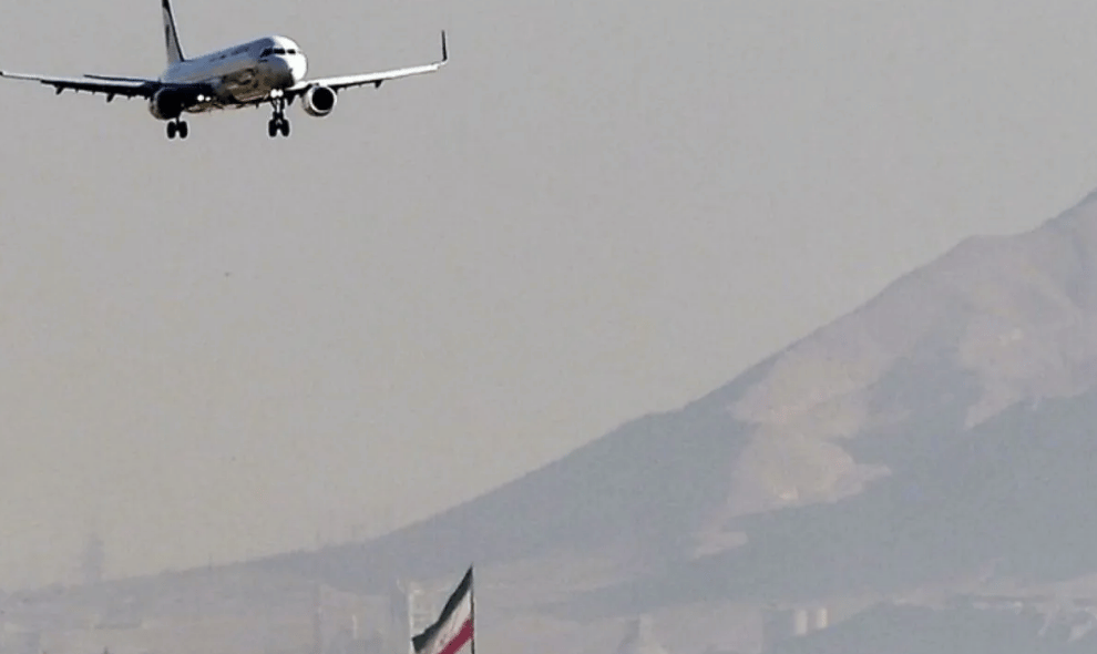 Irak Bernegosiasi dengan AS agar Bandara yang Melayani Maskapai Iran Dikecualikan dari Sanksi