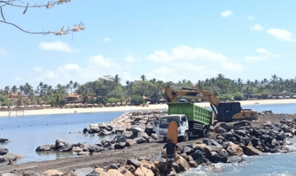 ITDC Bangun Dua Groin untuk Lindungi Pantai Nusa Dua Bali dari Ancaman Abrasi