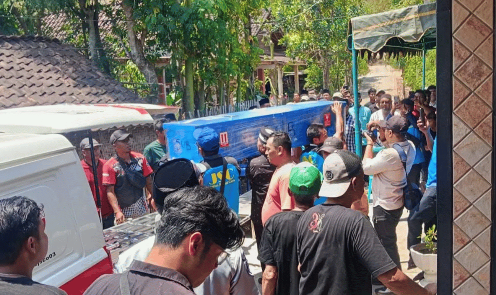 Jenazah Korban KM Virgo 8 Asal Tulungagung Dipulangkan, Tiga Warga Masih Dicari