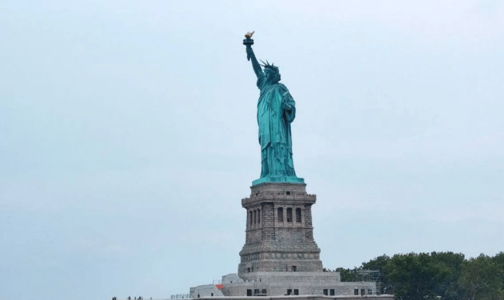 Aksi Wail Alselwi Beri Hadiah untuk Siswa Berprestasi Viral dan Menggugah New York