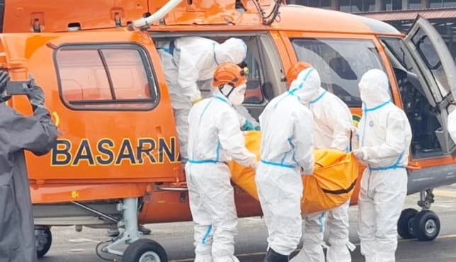 Basarnas Kerahkan Dua Helikopter dan Tim Penyelam untuk Cari 68 Korban KM Virgo yang Hilang
