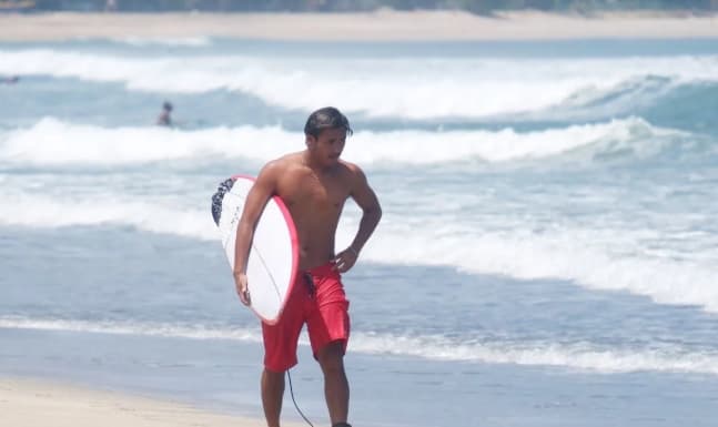 I Made Pajar Tembus Perempat Final Shortboard Putra Asian Games 2026