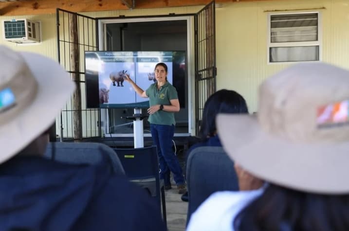 Afrika Selatan Perkuat Konservasi Badak, Patroli Drone hingga Pemotongan Cula Diterapkan